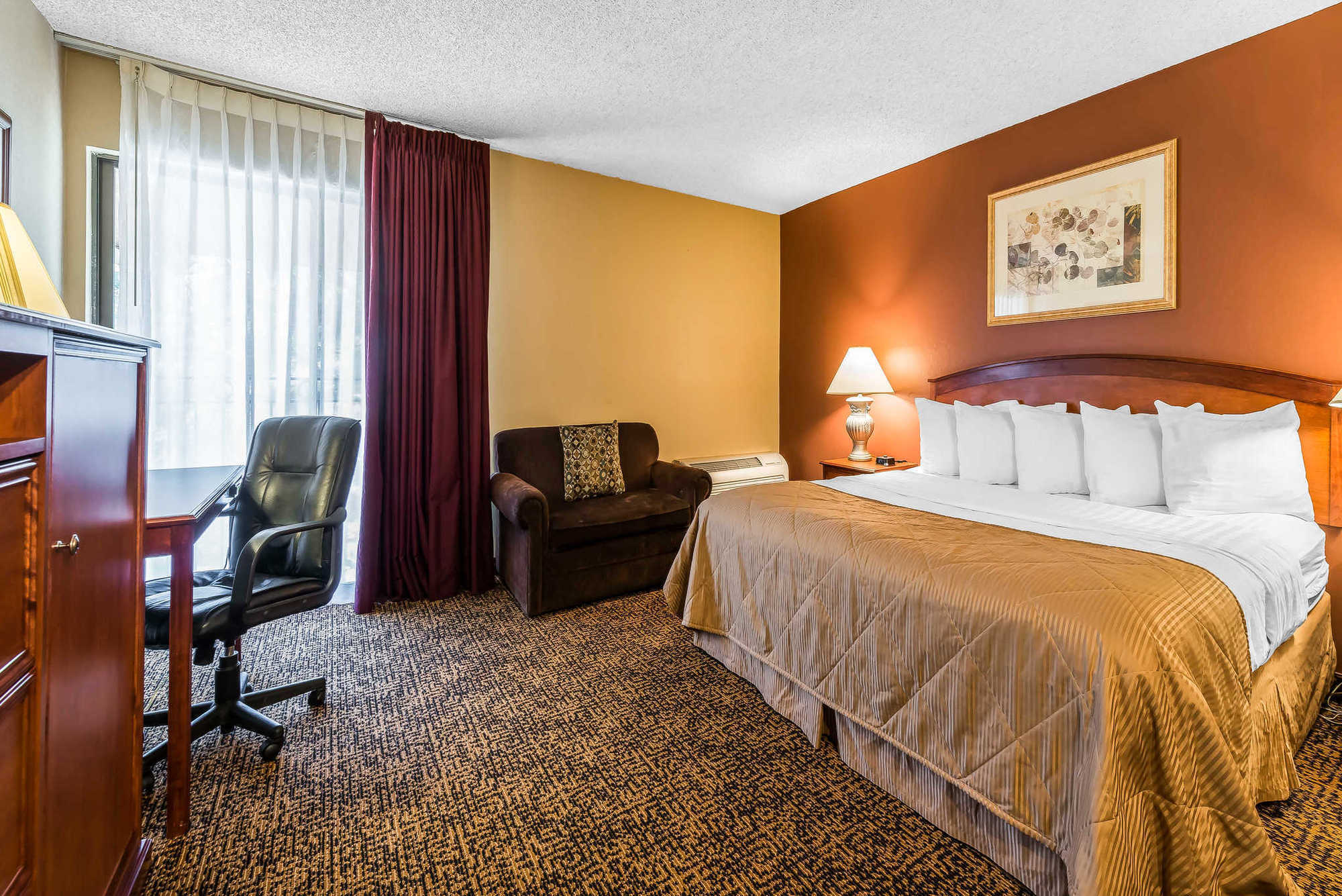 Clarion Hotel & Conference Center Колорадо-Спрингс Номер фото